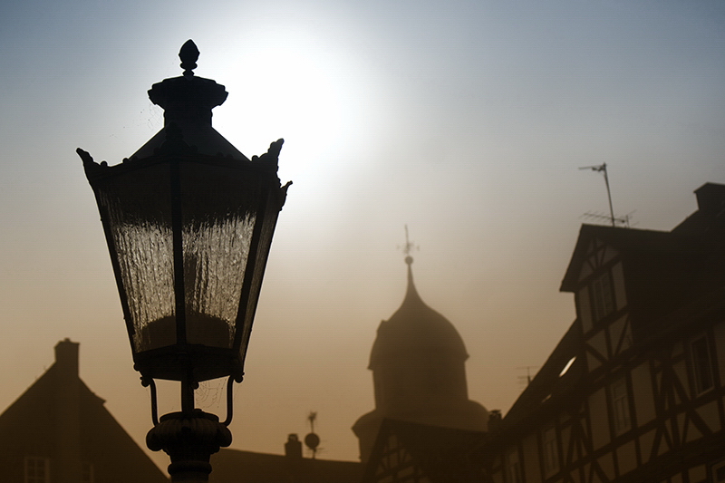 Lahntal SAM_5222 Kopie.jpg - Im HIntergrund Schloss Braunfels in der Abendsonne